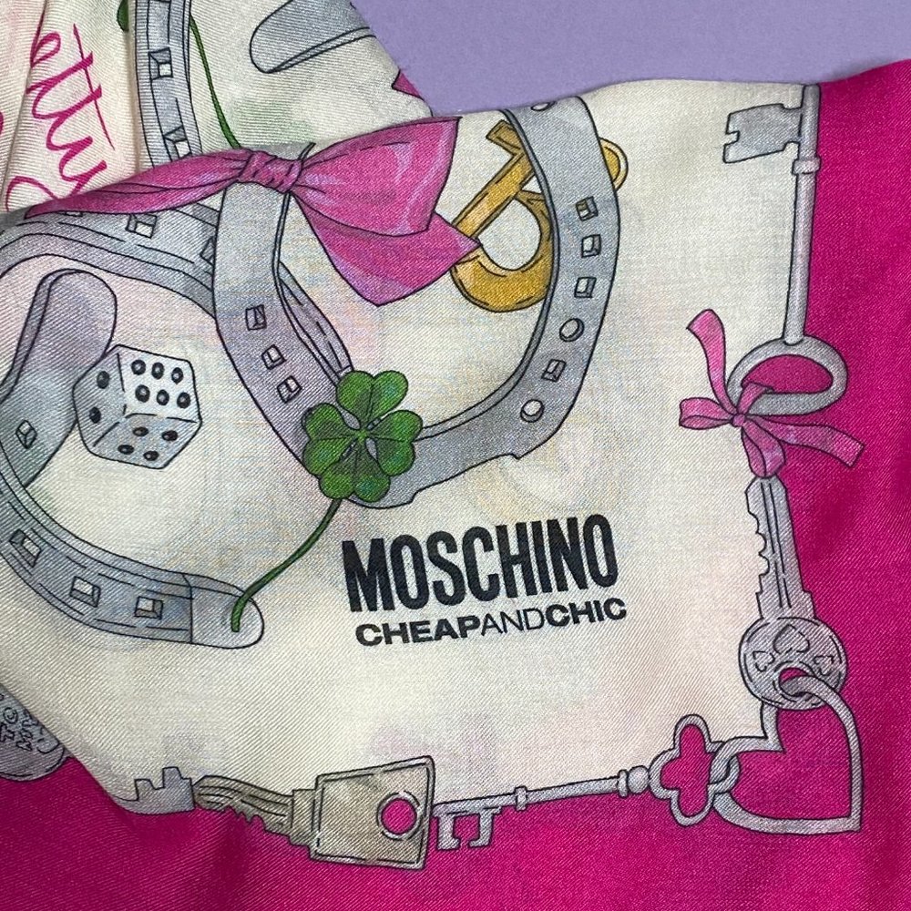 NWT Moschino Lucky Horseshoe Pink Cashmere Scarf